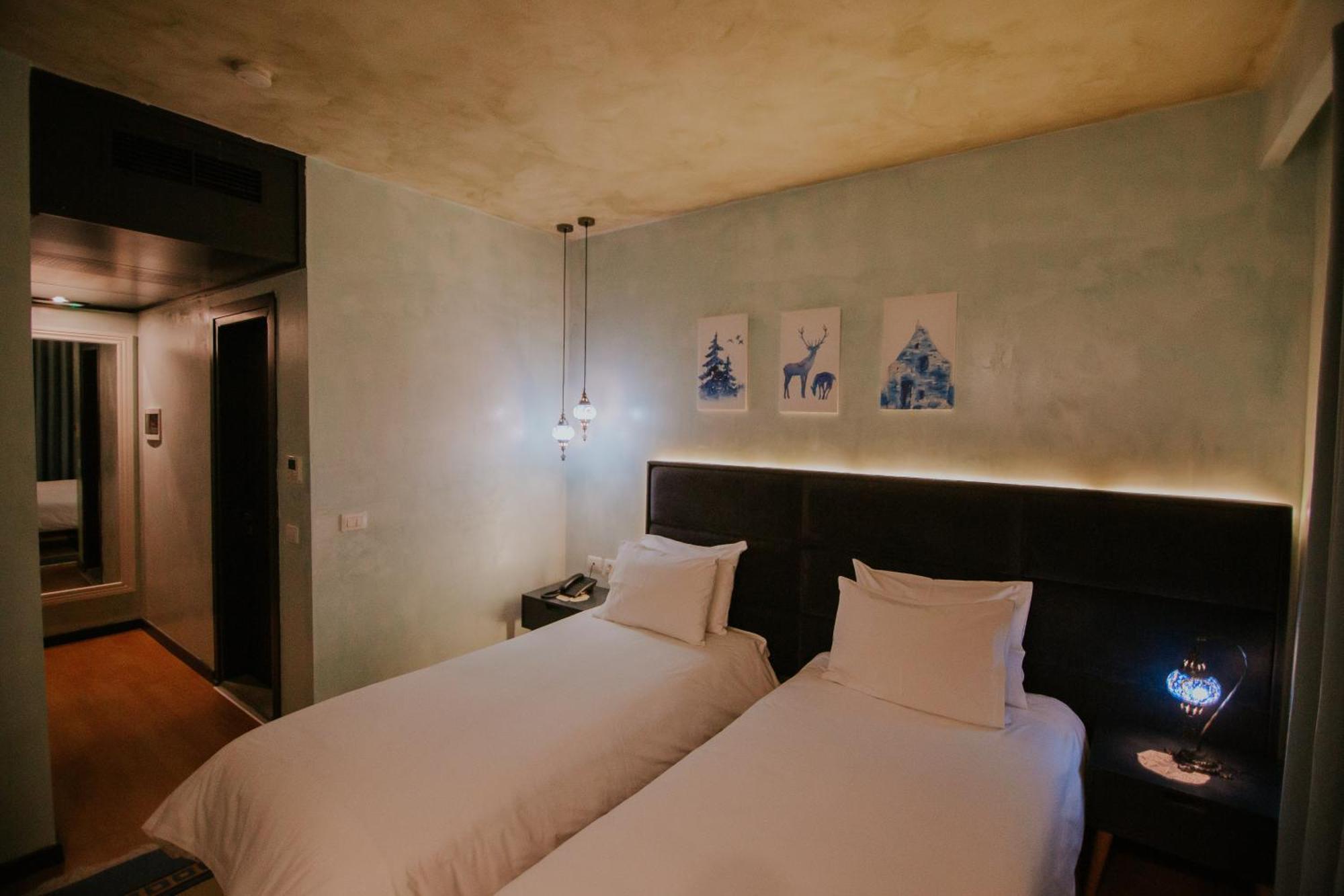 Dim'S Hotel & Restaurant Корча Экстерьер фото