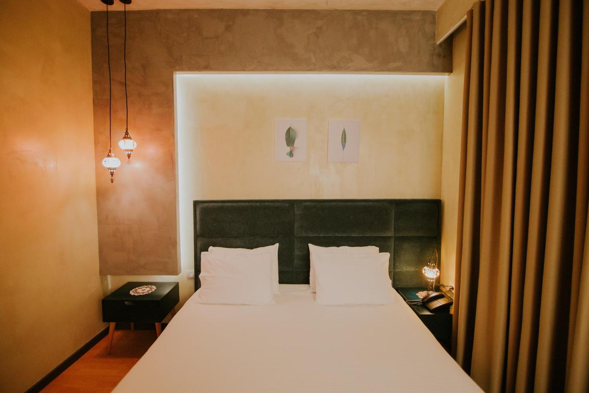 Dim'S Hotel & Restaurant Корча Экстерьер фото