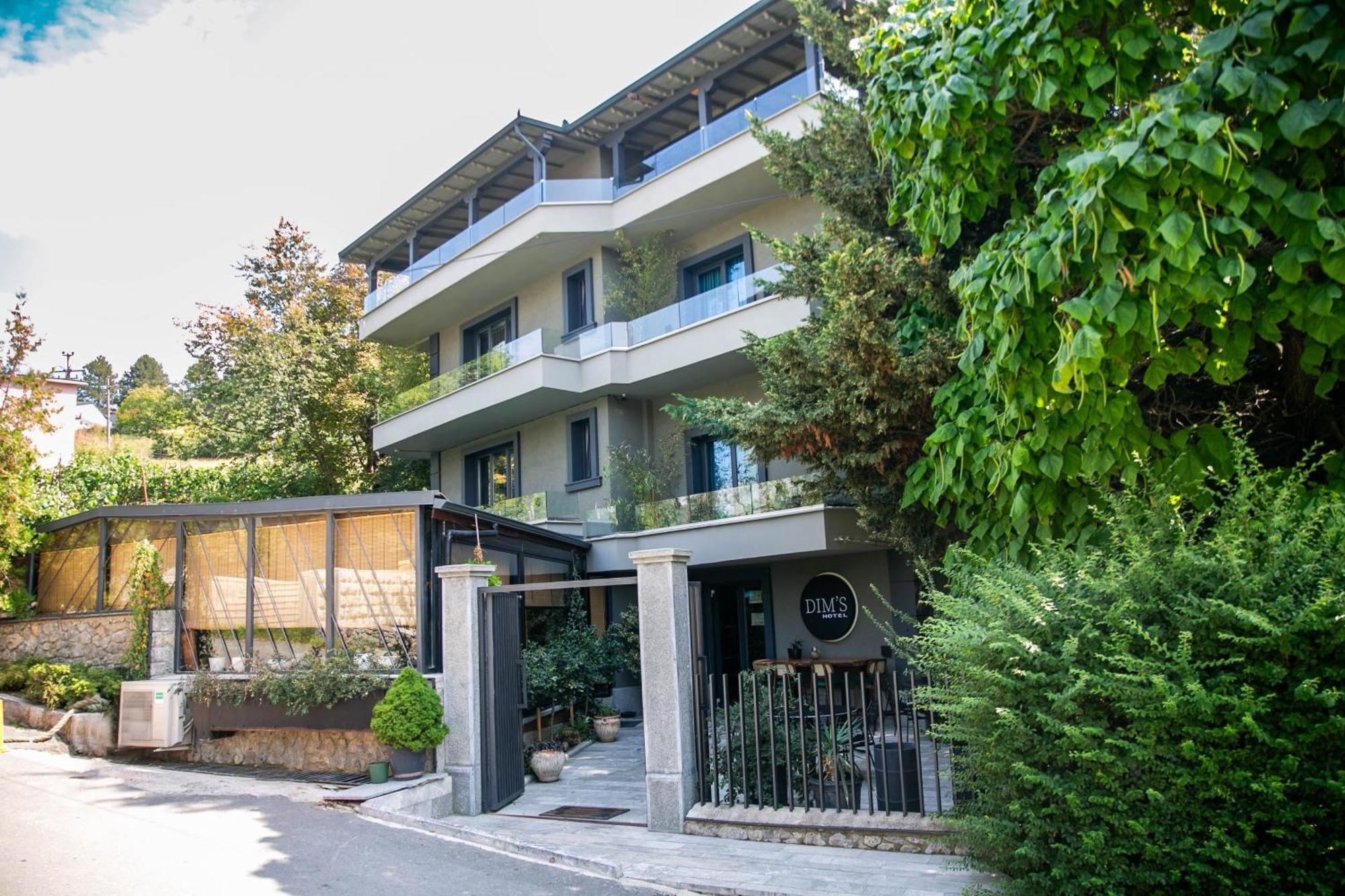 Dim'S Hotel & Restaurant Корча Экстерьер фото